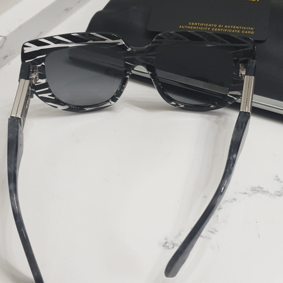 Authentic Fendi sunglasses Limited Edition - Picture 6 of 9